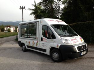 furgone gelato ambulante Nico’s Eisstube (2) furgone gelato ambulante